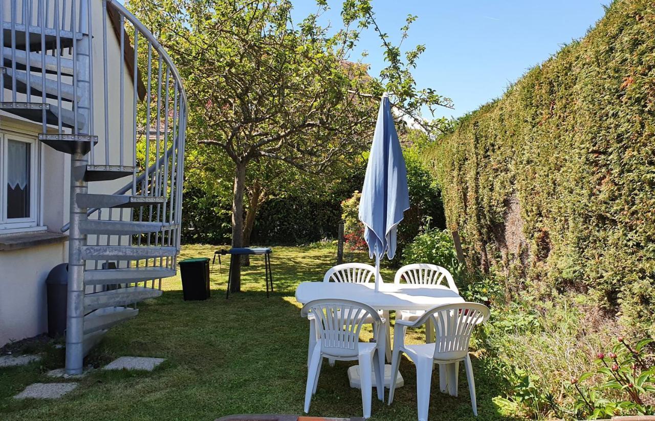 Cote De Nacre Apartment Douvres-la-Delivrande Exterior photo